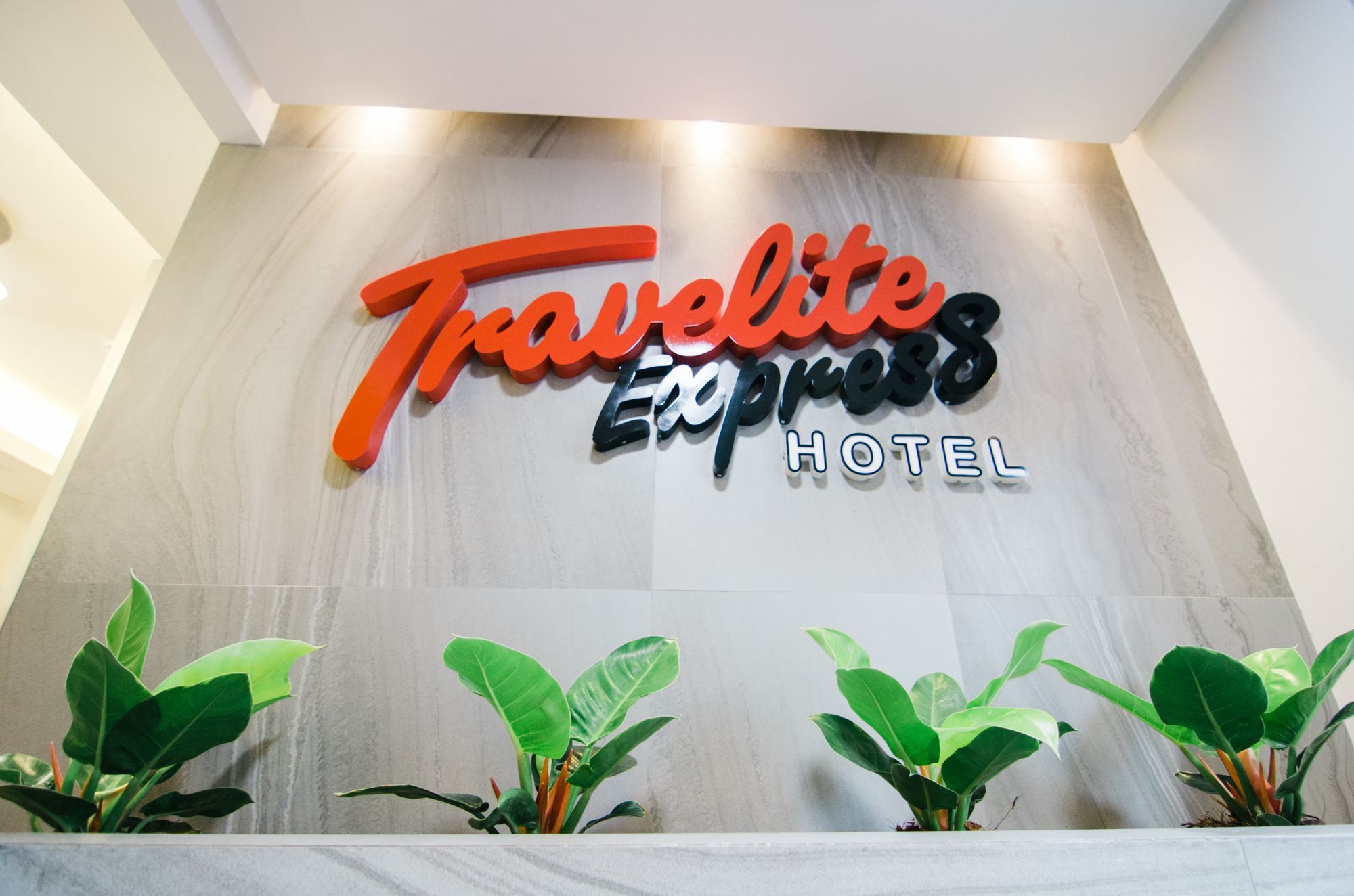 Travelite Express Hotel Baguio City Екстер'єр фото